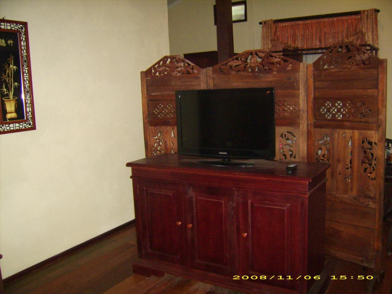 Green Valley Resort Bandungan Exterior photo